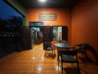 Lao Hmong Inn Hotels in 