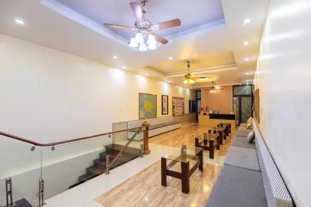 Victor Charlie Hostel Отели рядом с достопримечательностью «Cat Co Beach»