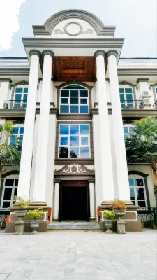 Hong Ye Yuan Tu Hotel