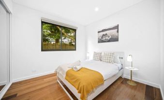 Luxury Retreat & Spacious 4BR House in Willoughby