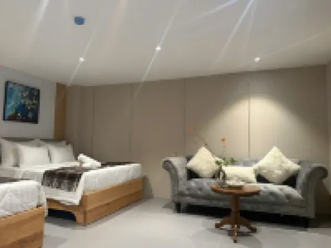 Leonora Hotel Các khách sạn gần Công Viên Nhạc Nước Van Phuc City