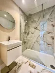 Comfortable Family Room with Double & Single Bed - Apartments