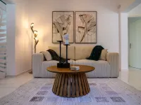Seclusion, Privacy and 2 bedroom Luxury in Glyfada Hotels in Glyfada