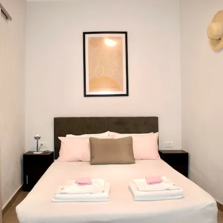 Astrinos Apt. Simple, cozy, comfortable, close to the beach