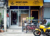 Nature's Heaven Hostel - Mountain view