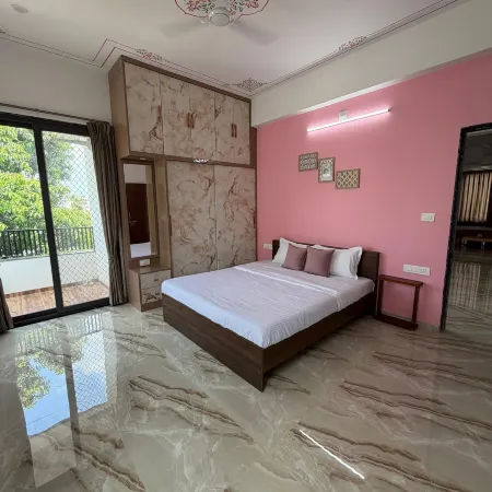 Rani Mahal - 2BHK Heritage Style Suite