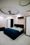 Luxury 3BHK NearAirport and Railway Ashoka Home - พร้อมระเบียง