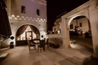 Kismet Cave Mansion Hotels in 