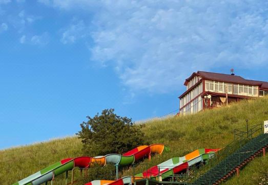 타우 제티수 수영장