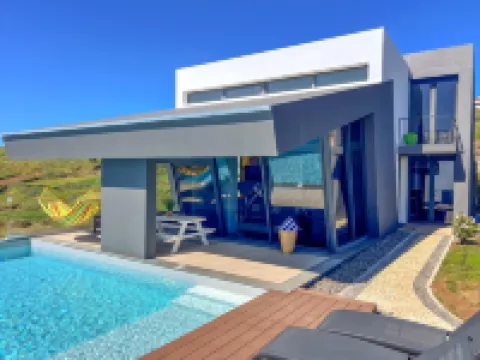 Villa Leonor Cliffside Retreat. Hotel a Calheta