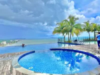 Silverscape Residence Sea View Melaka by Stayrene - สระว่ายน้ำบนดาดฟ้า
