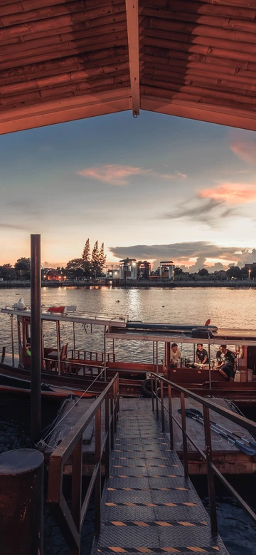 รูปภาพของVla moon boutique