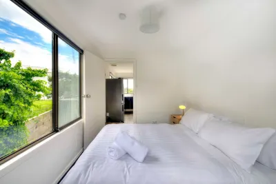 On the Beach 1 のホテル