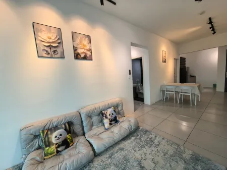 Family Comfy Deluxe Homestay Отели рядом с достопримечательностью «Chai Leng Park Aquarium»