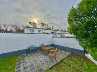 Modern Villa in Heusenstamm -  Casas de vacaciones