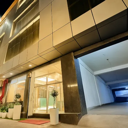 Hotel Grand Regency by JMD Group Near Delhi IGI Airport