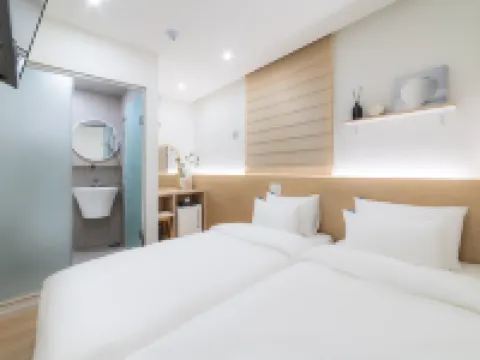 Hi Seoul Hostel Myeongdong Central โรงแรมในโซล