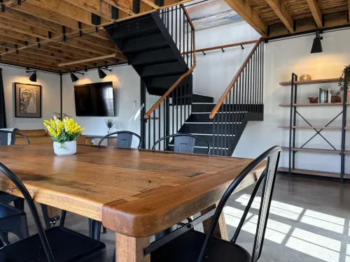 The Podium - Modern Cottage - Central Oatlands