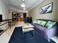 Large and Strategic Rasuna Apt 3BR with WiFi &Pool Hotels in 