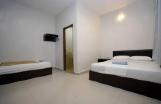 CK HOTEL, LUMUT