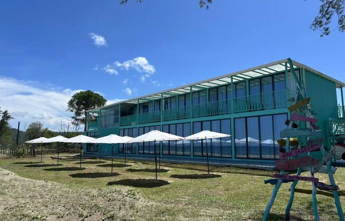 ALAYA BEACH CLUB