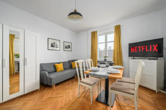 Lumina 3-room apart near the Royal Castle