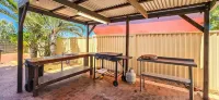 Sunrises Kalbarri, entire large family home