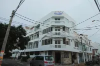 Mar Azul - Paracas - parking