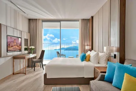 Panorama Beachfront Nha Trang by LYN Condotel Отели рядом с достопримечательностью «Lucky Foot Spa Nha Trang»