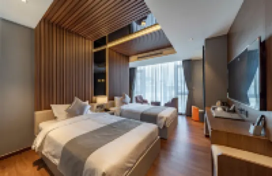 B&M HOTEL Hotel berhampiran Chua Phap Nguyen