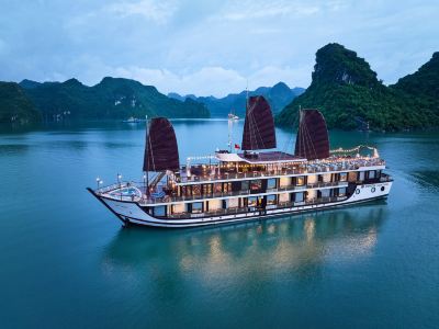 Amanda Luxury Cruise