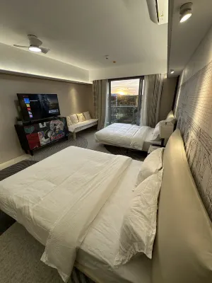 Luxury Penthouse hotel near City of Dreams Solaire Okada NAIA MOA- 1812
