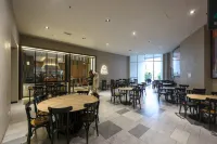 Windmill Upon Hills Premier Suites by QHome