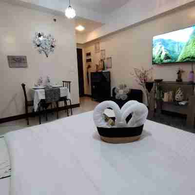 Owls and Larks BnB: Perfect Escape with Fast WiFi Rooms