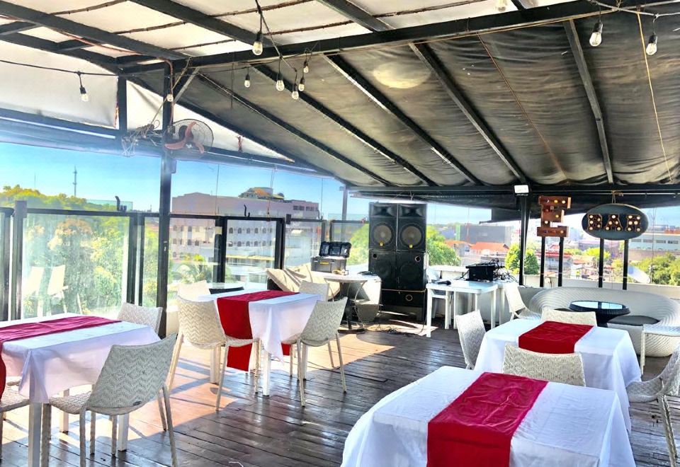 어퍼하우스 호텔