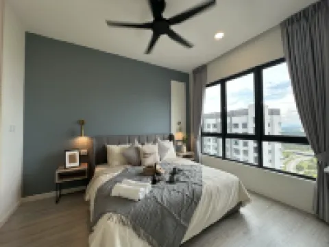 Modern Suite in Seri Kembangan | Nearby MRT