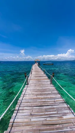 Exclusive & Private Island Resort: Floral Island Отели в г. Тейтей