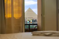 Pyramids Land Hotel