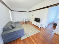 Walk to Southbank & Brisbane City | Art Deco House