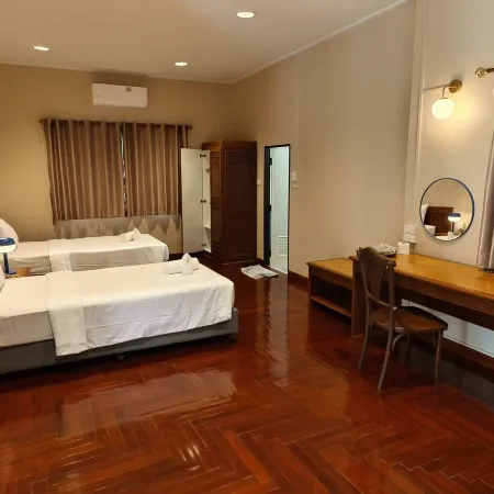 Suansin Garden Hotel