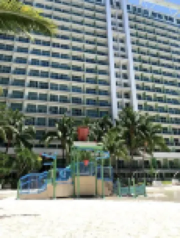 อะซัวร์ เออร์เบิน รีสอร์ต เรสซิเดนซ์