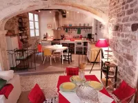 La Maison d’Helene & Antoine à Bonnieux XII Century