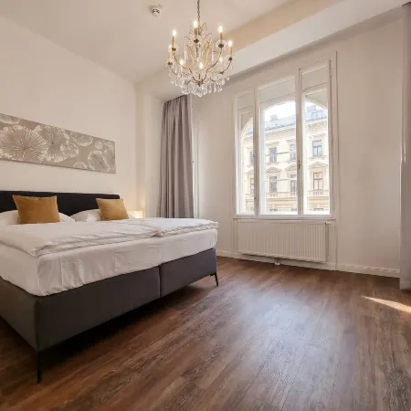 Pension Mozart - Vienna Center, Self Check-in Отели рядом с достопримечательностью «Рынок Нашмаркт»