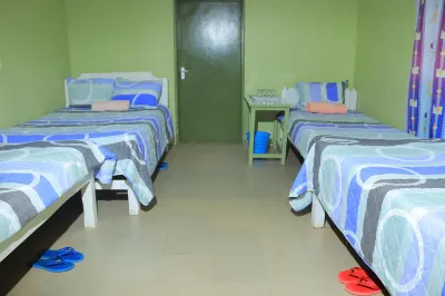Rhino Tourist Camp Các khách sạn ở Ololaimutiek Village