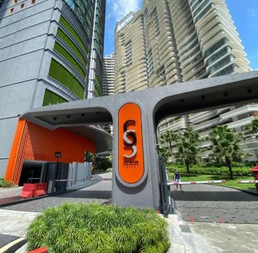 이지 냅 현대적 객실 내부