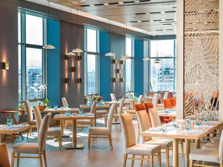 Movenpick Winter Park Hotel Baku Отели рядом с достопримечательностью «Дворец Ширваншахов»