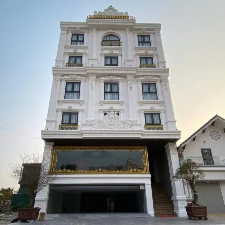 Royal Hotel 2 Mong Cai Отели в г. Монгкай
