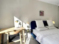 MetaWise Cozy 1BR City Pad W Parking Near RPA & Sydney Uni Hotels in Camperdown