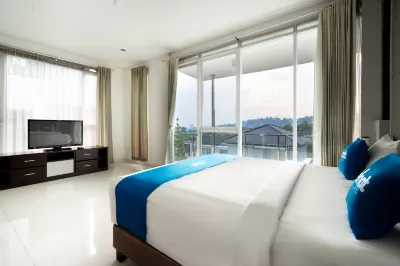 Rehat at Villa Golf Island Dago Resort II Hotel dekat Cikaledong - Simpang Lingkar Nagreg
