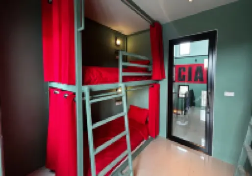 Whoopers Hostel Ao Nang - By The Beach